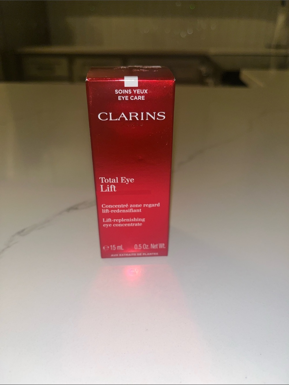 Clarins Total Eye Lift Eye Care - Shiny Red Box